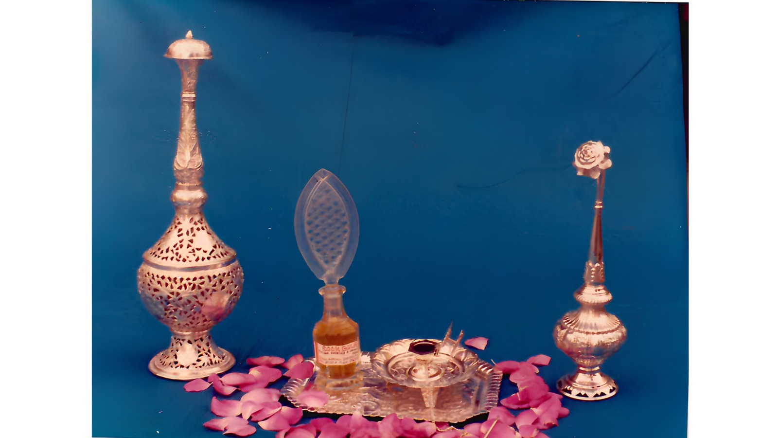 Kannauj Attar Wale fragrance bottles